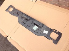 AUDI A4 S4 RS4 B5 VERSTÄRKUNG HINTEN UNTEN KAROSSERIE VERKLEIDUNG TRÄGER HALTER 8D0813341,