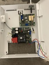 TELENOT UFM Modul mit Netzteil im Großem Gehäuse.