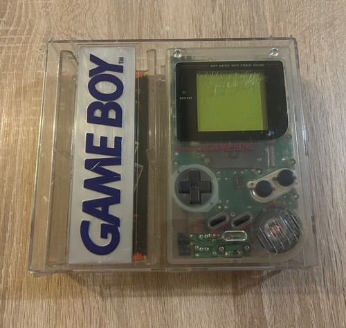 Game boy play - boy, it