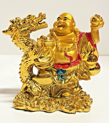 Goldene buddhafigur mit - goldene,