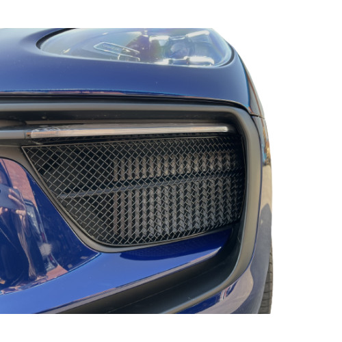 Porsche macan and gts - s, 2021