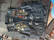 Harley Davidson, neuwertige edle Weste, Kutte, Chopper, HOG TOP Zustand,46 Pins 