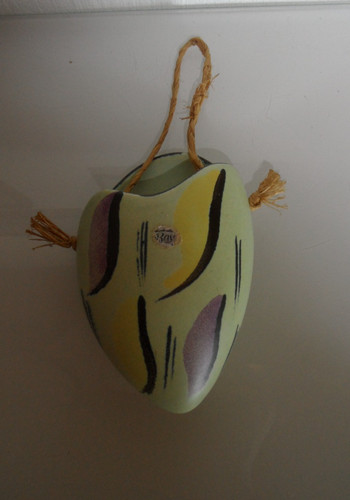 Vintage bay vase - bay, wandvase