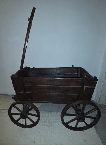 Sehr alter bollerwagen holz - sehr,