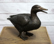 Bronzefigur stehende Ente mit