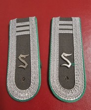 1 Paar Schulterstücke