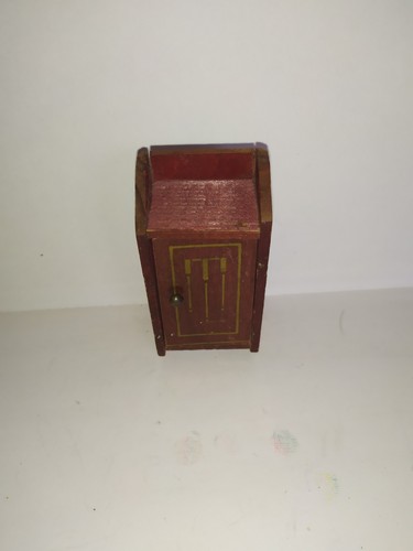 Alter kleiner schrank - kleiner,