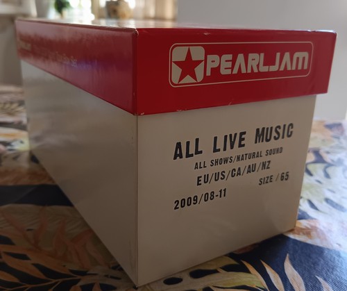 Pearl jam official - 2009, world