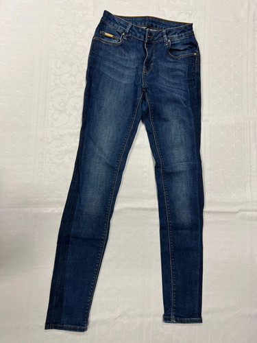 Dunkelblaue damen jeans von - dunkelblaue,