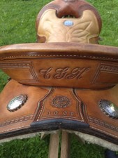 Custom Sattel, Sattlerei D