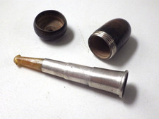 Antike Zigarettenspitze in einer Verschraubten Eichel um 1900