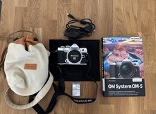 OM SYSTEM OM-5 Silber, 3850