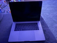 Apple MacBook Pro 15" 2017 mit