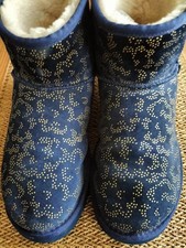 UGG 39 Boots Dunkelblau Mit Gold 8.11-15.11. Abwesend 