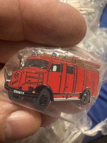Anstecker feuerwehr henschel - anstecker,