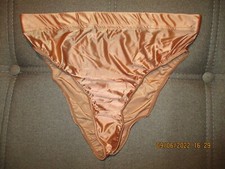 3.Damenhöschen seidig