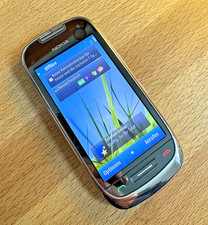 Nokia C7-00 - 8GB - Silber -