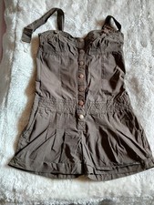 Lässiger Jumpsuit / Kurzer