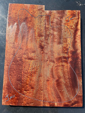 POMELLE / GESTEPPTER SAPELE