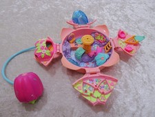Polly Pocket Bluebird Miniatur Welt Seerosen Brunnen - Vintage 1996