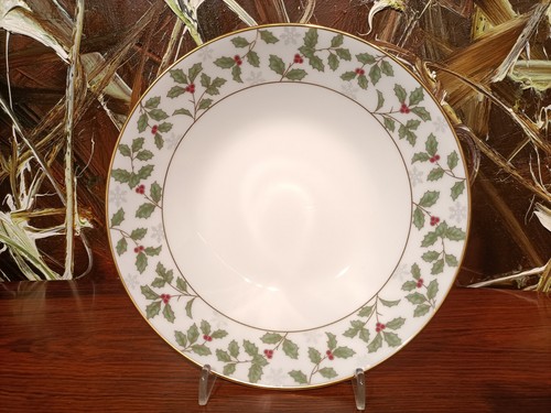 Noritake fine porcelain holly - porcelain,,