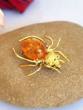 Bezaubernde ältere Brosche