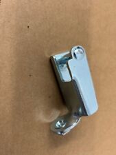 Motorhaubenverschluß rechts