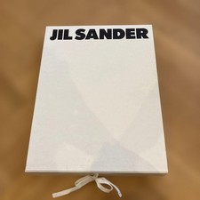 Jil Sander with magazine