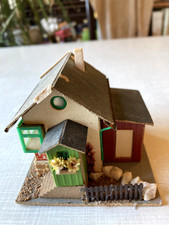 Haus mit Schuppenanbau (alt) - Eisenbahn - Spur H0 - Karton - 8,5 x 8 x 7 cm