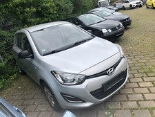 Mortorhalter Hyundai i20 PB aus Schlachtfest viele andere Teile auf Lager 