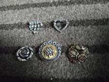 5x Broschen Mit Nadeln Und Mit Clips Modeschmuck 