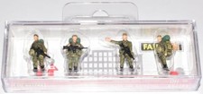 Faller H0 151753 4 Soldaten mit Gepäck in flecktarn Bw, Figuren Set, NEU & OVP