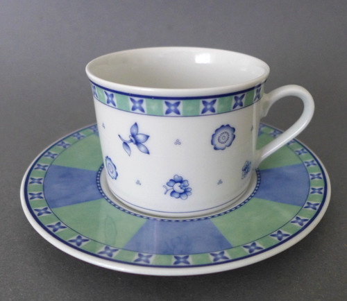Eine kaffeetasse untertasse - eine, &