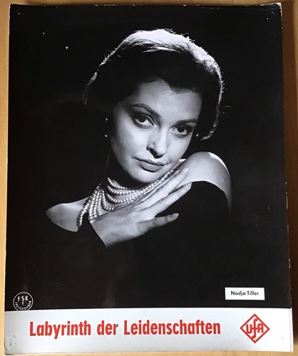Nadja tiller portrait - tiller,