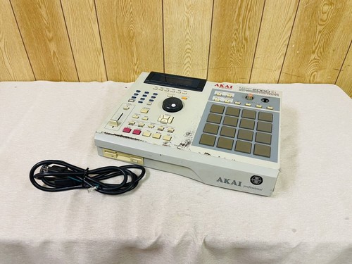 Akai mpc 2000xl sampler - akai,