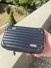 Rimowa Lufthansa  Amenity Kit