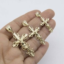 Glänzend Filigraner Kruzifix