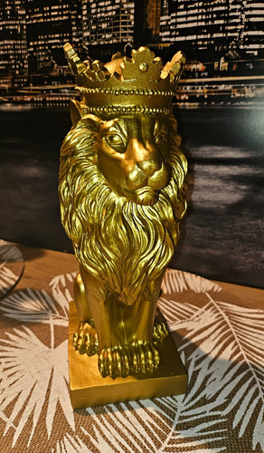 Statue löwe mit krone - löwe,