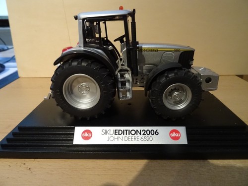 Siku farmer john deere - 1:32,