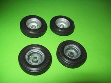 Revell 1/25 LKW-Reifen und Felgen aus Tieflader-Bausatz 4x