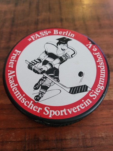 Eishockey puck fass berlin - puck,