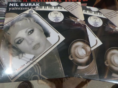 Turkish nil burak yalnizim - lp,