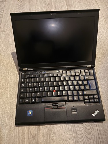 Lenovo thinkpad x220 laptop - lenovo,