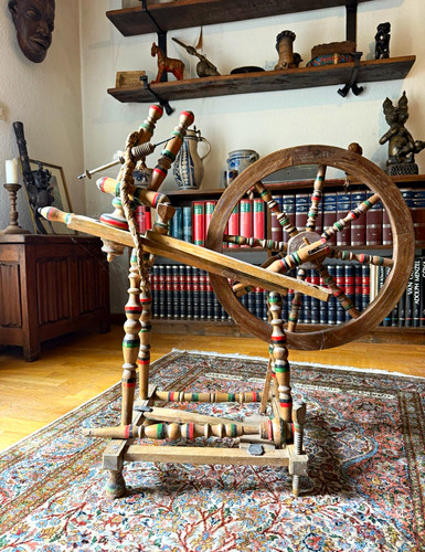 Holz spinnrad mit - holz-spinnrad, großem