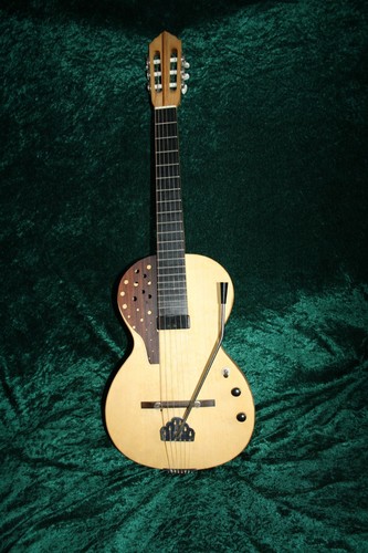 KONZERTGITARRE,GITARRE,EIGENBA