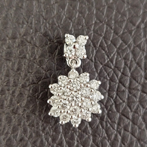 Blütenanhänger 750/-