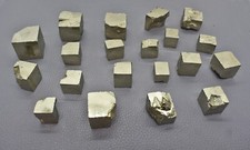 20 natürliche PYRIT Würfel
