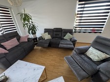 Couch 3 Teilig  mit ausziehbaren Fußlehnen