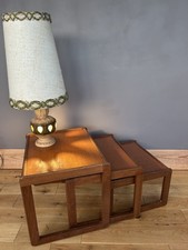 Avalon Mid Century Danish Style Teak Satztische, 3er Set Originalzustand