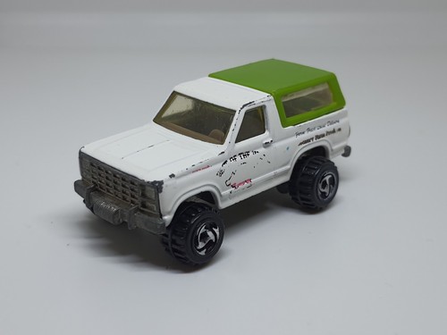 Ford bronco von hot - bronco,